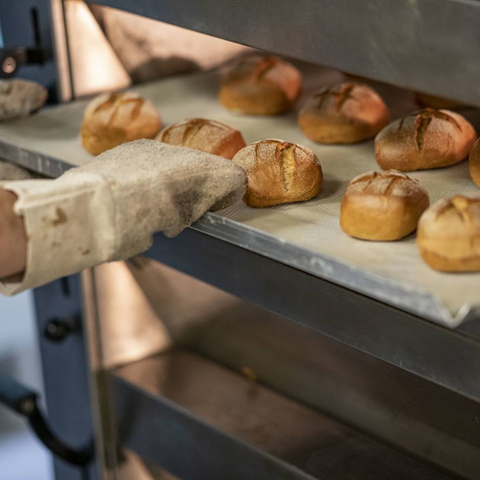 Öffnungszeiten und Angebote: Bäckerei Reffeling feiert Eröffnung in Bedburg-Hau