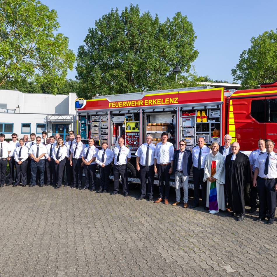 Rüstwagen an Feuerwehr der Stadt Erkelenz übergeben: Ein Einsatzfahrzeug, das unverzichtbar für den Fuhrpark ist