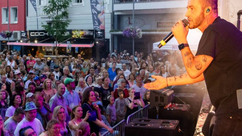 Erkelenz feiert kölsche Kultur: Räuber begeistern beim Lambertusmarkt