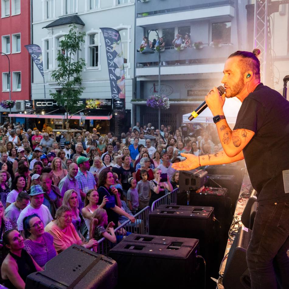 Erkelenz feiert kölsche Kultur: Räuber begeistern beim Lambertusmarkt