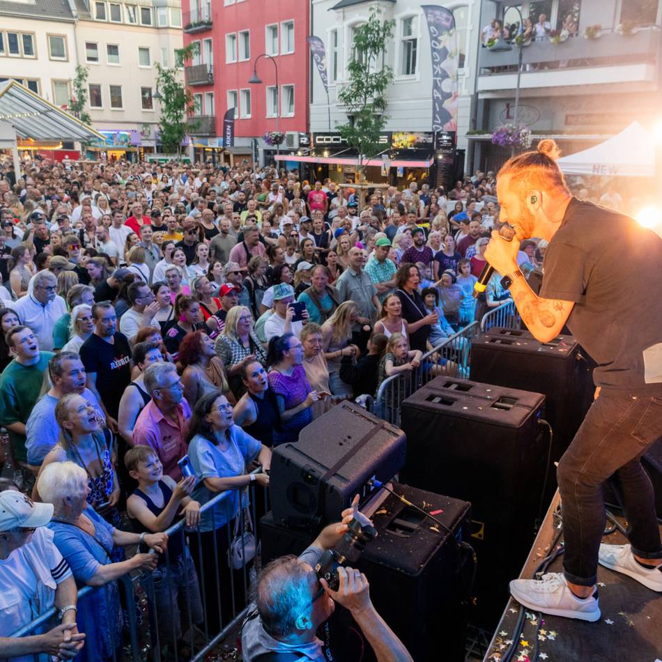 Lambertusmarkt in Erkelenz: Bläck Fööss trotzen der Hitze