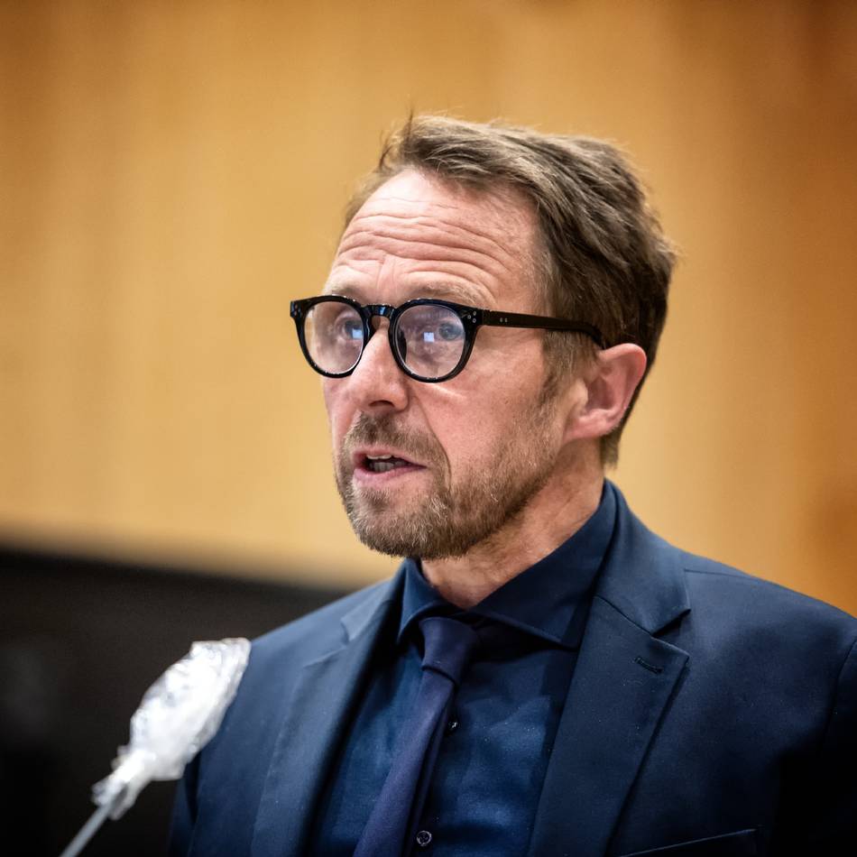 Politischer Eklat in Leverkusen: Oberbürgermeister will Nebeneinkünfte zurückzahlen