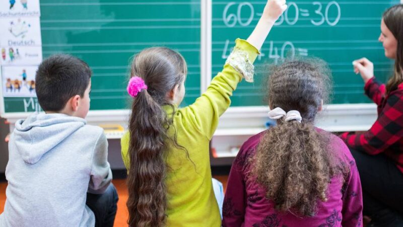 Stadt sucht nach Lösungen : Offener Ganztag: Zusätzliche Plätze an Busch-Schule in Hösel