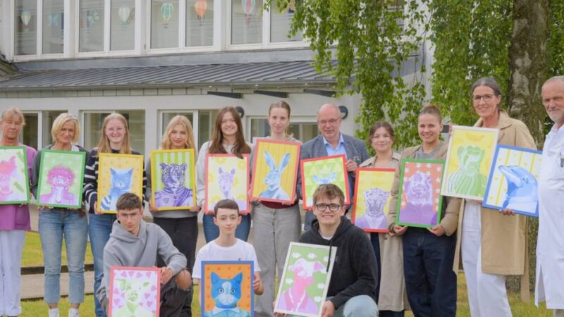 Projekt von Zehntklässlern: „Tierische Typen“ verschönern nun die Klever Kinderklinik