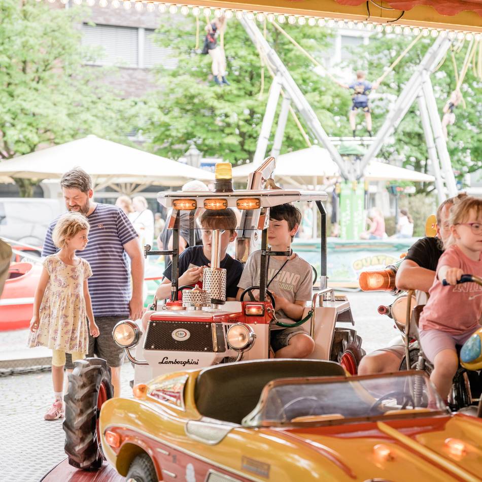 Kirmes-Spaß 2025: Karussells, Spiele und mehr – das bietet die Gocher Kirmes