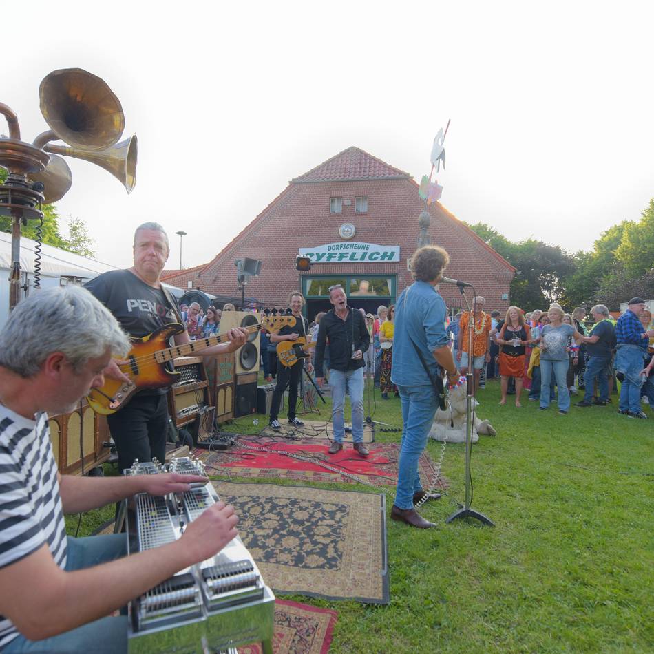 Zweitägiges Musikfestival: Woodstock-Feeling am tiefsten Niederrhein – Zyfflich feiert bis tief in die Nacht
