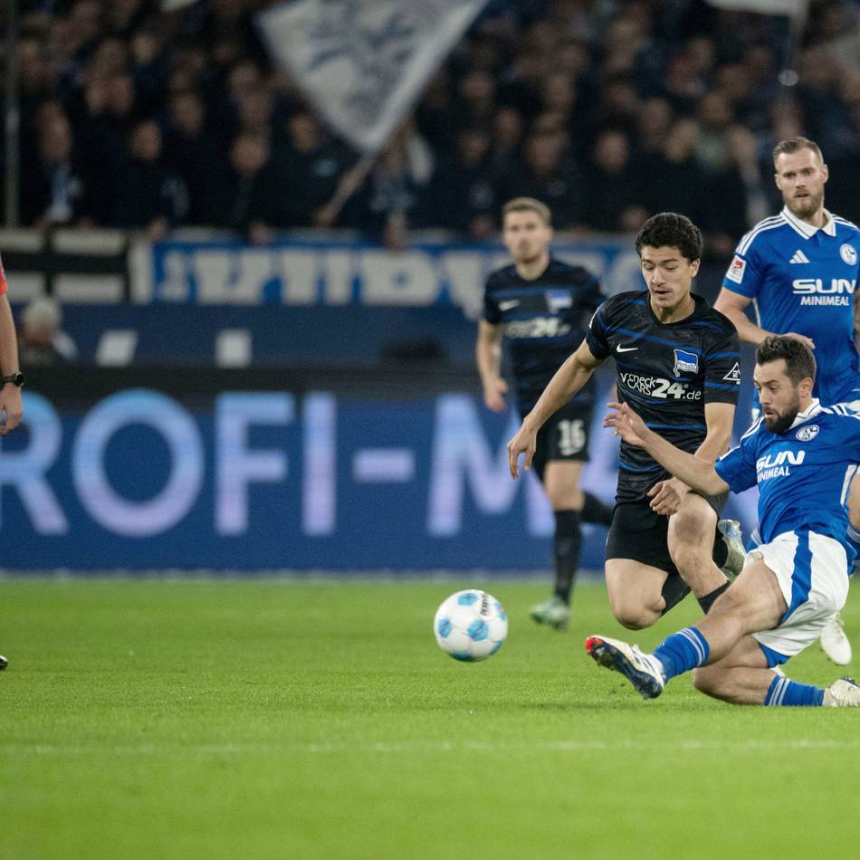 Veröffentlichung vorab: Schalke gegen Hertha – Traditionsduell zum Zweitliga-Auftakt