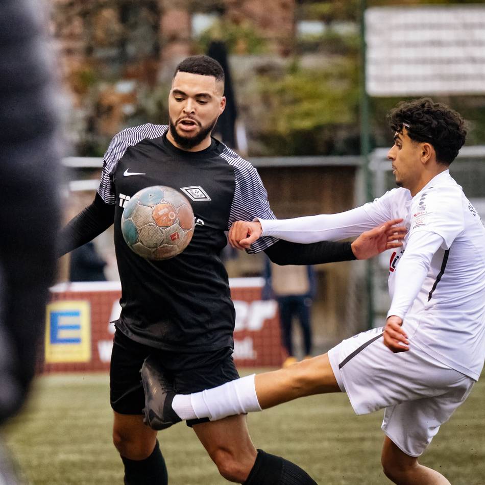 Freunde und Förderer bauen weiter am Kader: Ein Talent aus dem Zebra-Stall und ein Baller League-Star sollen den KFC verstärken