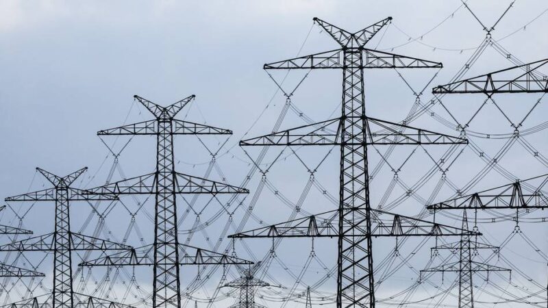 Spannungsloses Umspannwerk: Stromausfall in mehreren Dormagener Stadtteilen