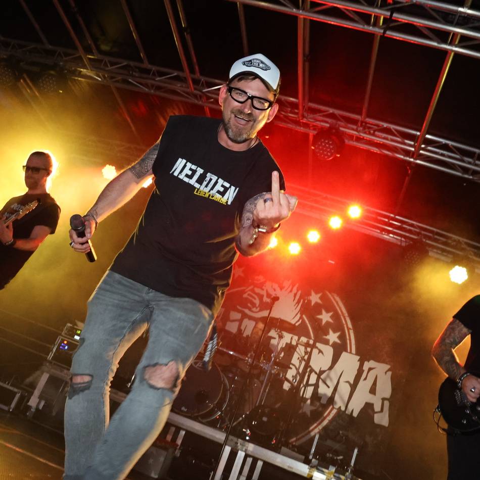 Ausverkaufte Rocksommernacht in Grevenbroich: Musik, Gänsehaut und gelebte Solidarität