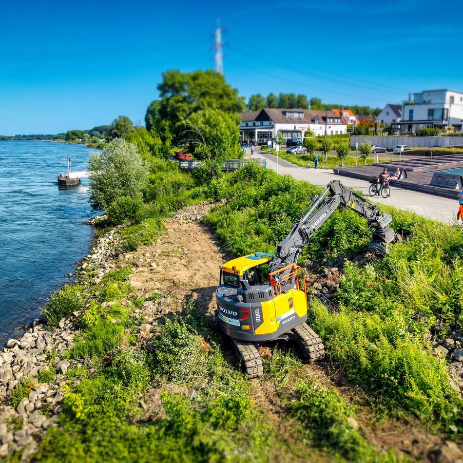 In Monheim: Bau der Freitreppe an Baumberger Rheinufer hat begonnen