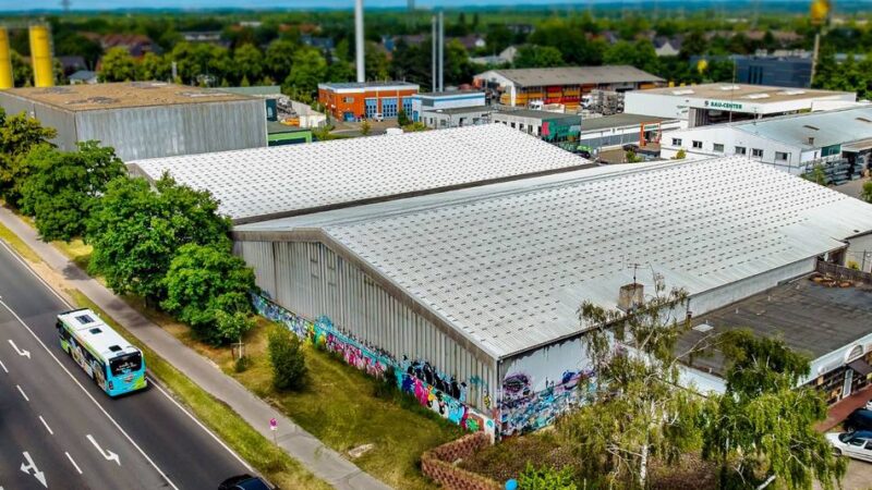 Paintballhalle wird bald abgerissen: Monheimer Haus der Hilfsorganisationen kommt mit Verspätung