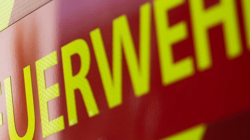 Nächtlicher Einsatz der Feuerwehr: Aufmerksame Nachbarn verhindern Brand in Meerbusch