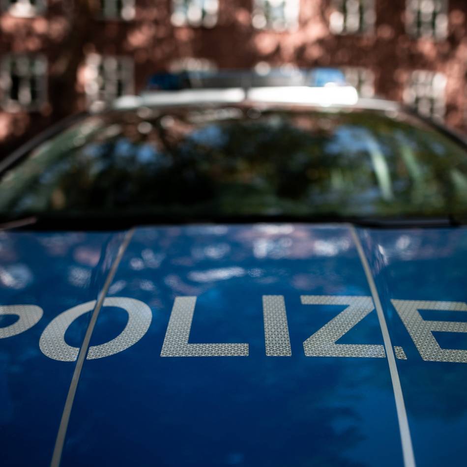 Vorfall in Mönchengladbach: Exhibitionist am Busbahnhof in Rheydt