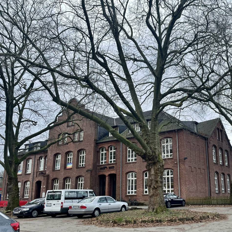 Verkehrsplanung in Moers: „Riskante Situationen“ – SPD fordert Geschwindigkeitsbeschränkung