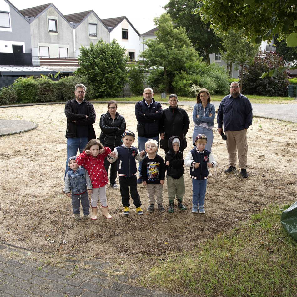 Anwohner beklagen Spielplatzsituation in Rheinberg: Warten auf den Spielplatz Waldenburger Weg