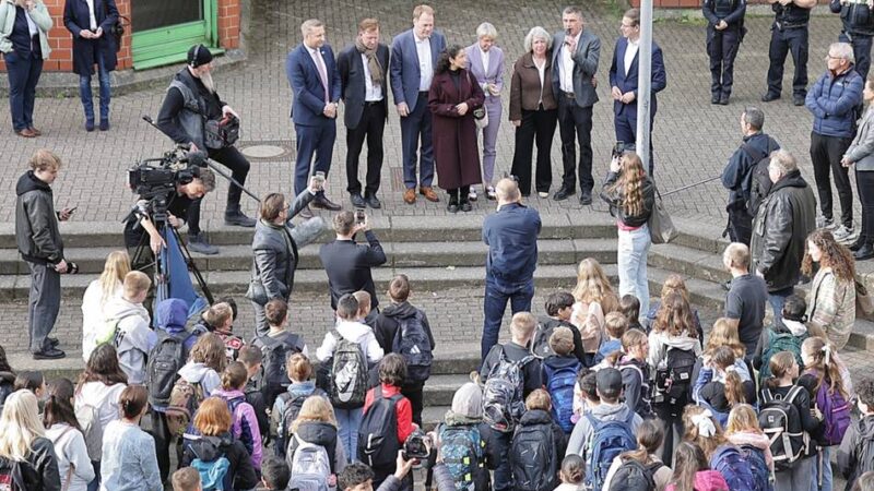 Verkehr in Düsseldorf: Rheinbahn zieht positives Zwischenfazit zu Sonderfahrten für Erkrather Schüler