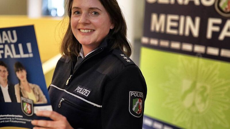 Infotag in Mettmann: Für Bewerber: So führt der Weg zur Polizei