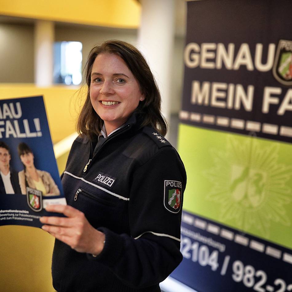 Infotag in Mettmann: Für Bewerber: So führt der Weg zur Polizei