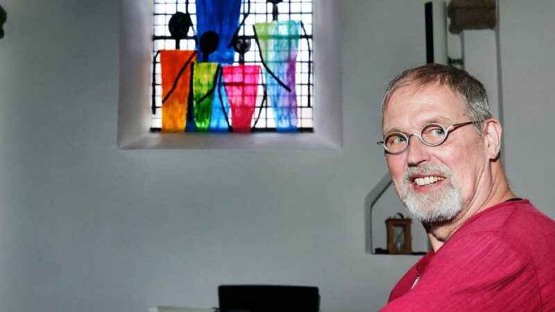 Kunstprojekt in der Reformationskirche Hilden: So bunt sind Respekt und Toleranz