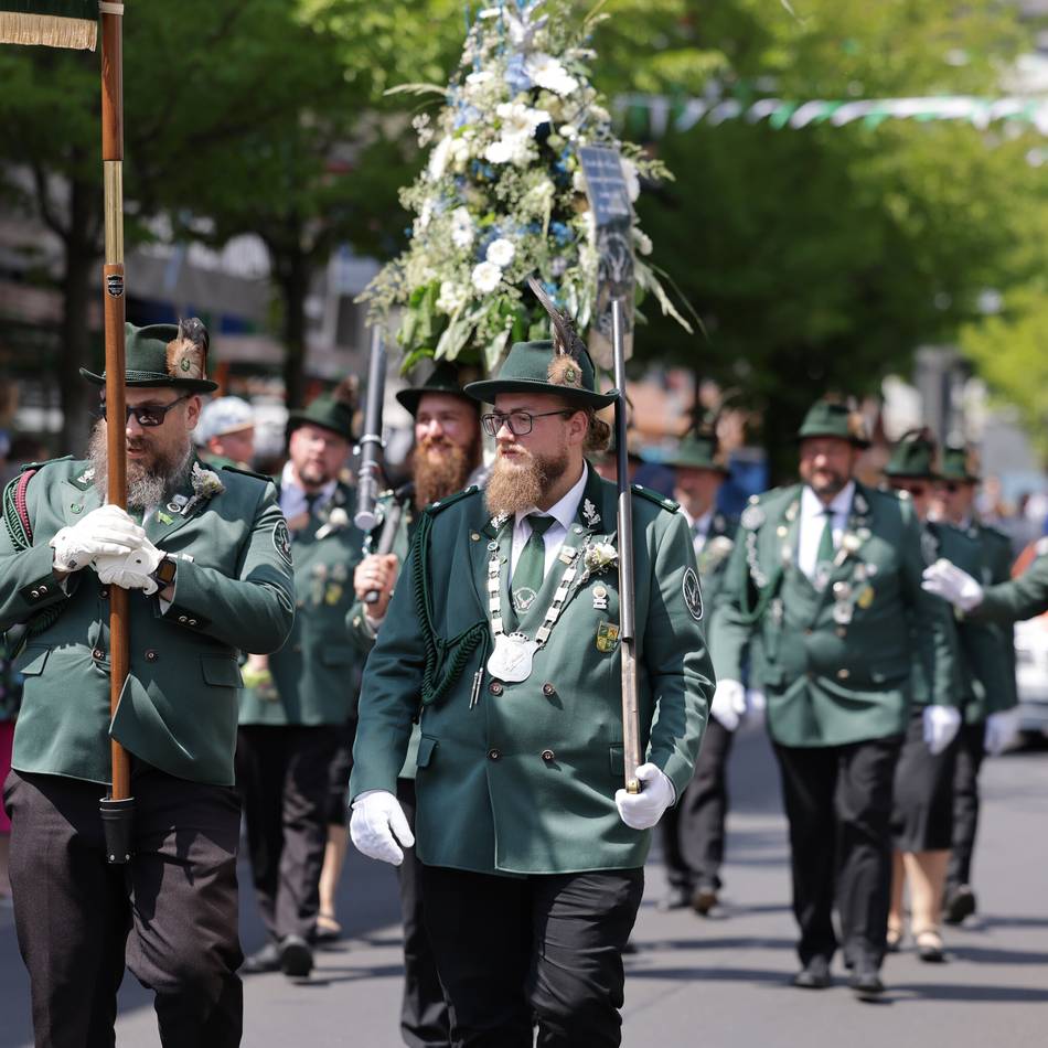 Tradition in Mettmann: Schützenparade mit mehreren Jubiläen