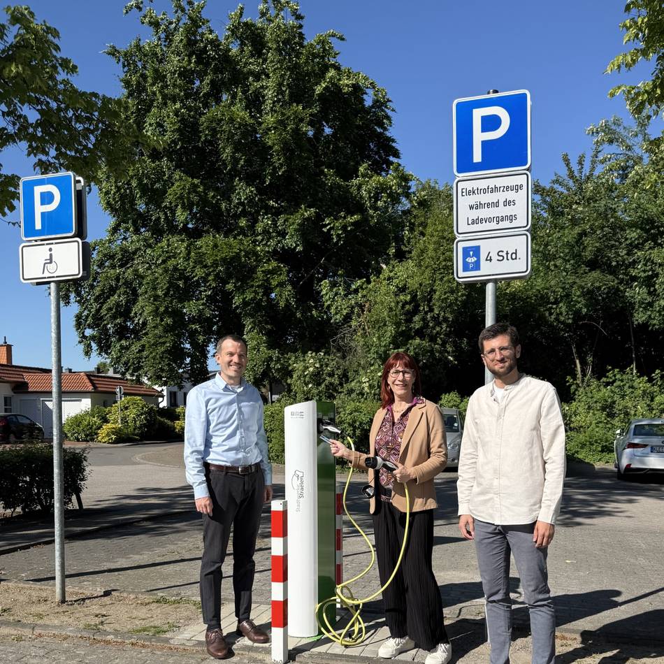 Ausbau der E-Mobilität: Vier neue E-Ladesäulen in Straelen