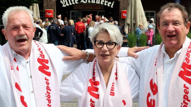 Dreigestirn in Hitdorf stellt sich vor: Neue Tollitäten starten in närrisches Jubiläumsjahr