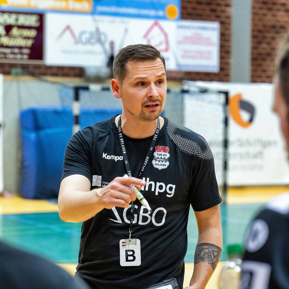 Opladens Handballer: Amtlich: Scharfenberg bleibt Trainer des TuS 82