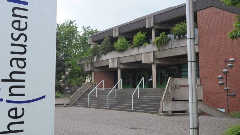 In Duisburg-Rheinhausen: 500 Menschen demonstrieren am Rande einer AfD-Veranstaltung