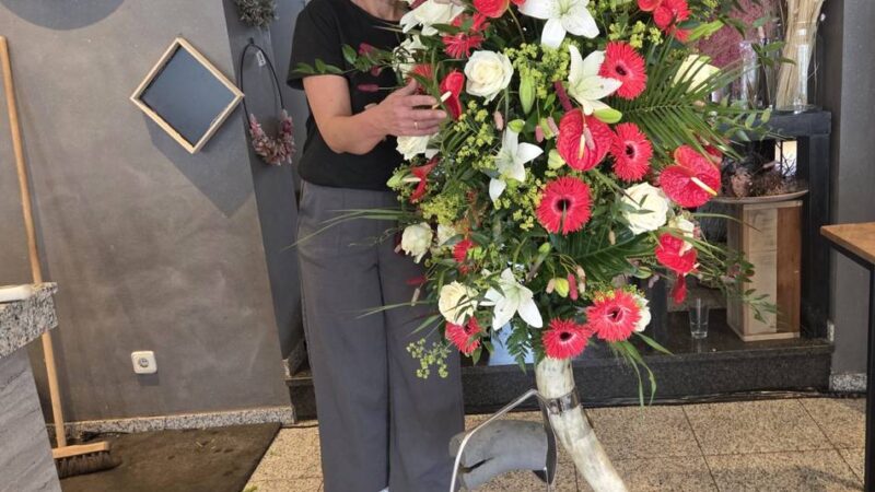 Blumenhörner beim Kaarster Schützenfest: „Ein Horn mit Orchideen kann schon mal bis zu 1200 Euro kosten“