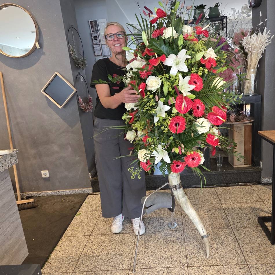 Blumenhörner beim Kaarster Schützenfest: „Ein Horn mit Orchideen kann schon mal bis zu 1200 Euro kosten“