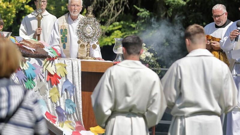 Fronleichnam in Mettmann: Prozession und Segen