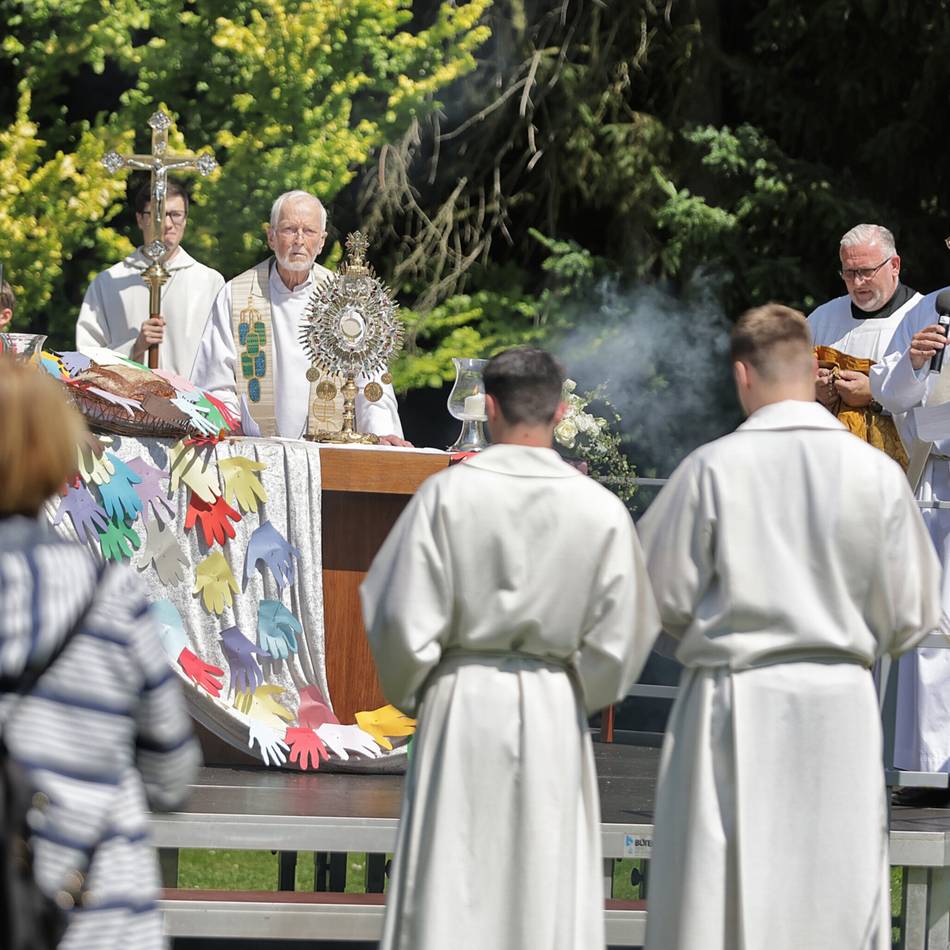 Fronleichnam in Mettmann: Prozession und Segen
