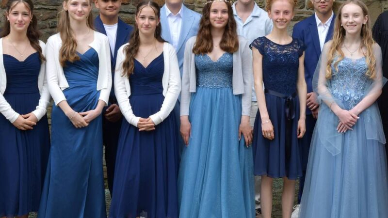 Evangelische Kirchengemeinde in Wermelskirchen: 13 Jugendliche wurden in Dabringhausen konfirmiert