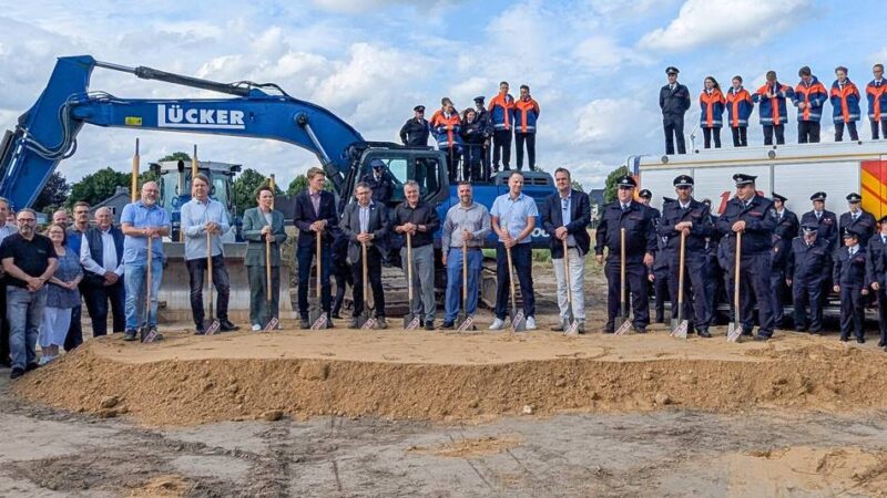 Baubeginn in Brüggen-Bracht: Spatenstich für neues Feuerwehrgerätehaus