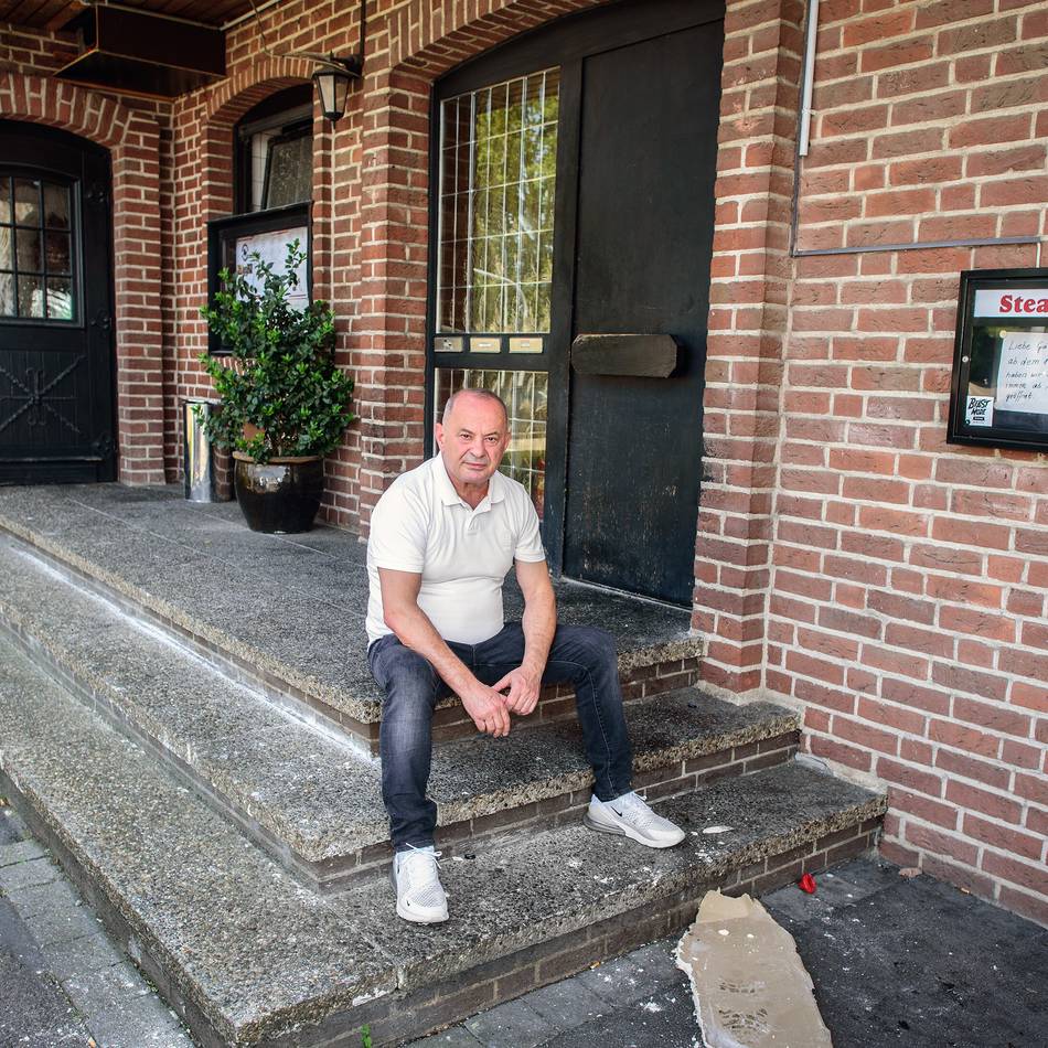 Nach Brand bei El Poncho: „Es ist ein Schock“ – Steakhaus-Betreiber Milenko Jovanovic am Tag nach dem Feuer