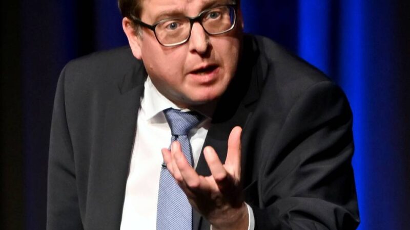 Schützenfest der Junggesellenschützen Alpen: Kabarettist Kai Magnus Sting gastiert im Zelt