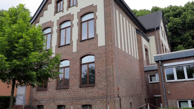 Schulgebäude in Rheinberg: Teurer Sanierungsfall Grundschule