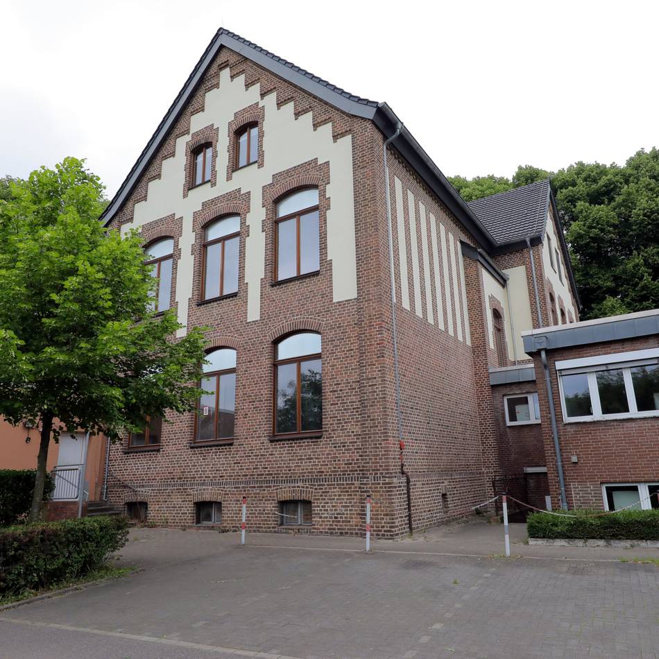 Schulgebäude in Rheinberg: Teurer Sanierungsfall Grundschule