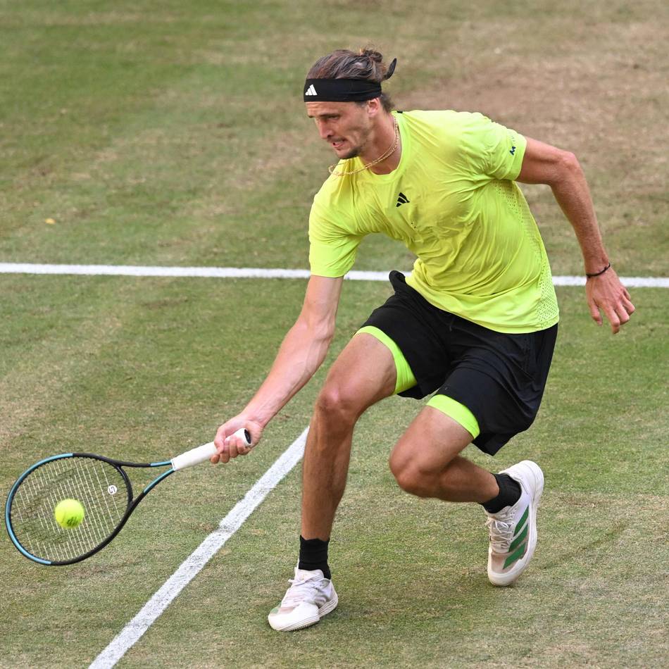 Hitzeschlacht gegen Medwedew: Zverev scheitert nach großem Kampf im Halbfinale von Halle