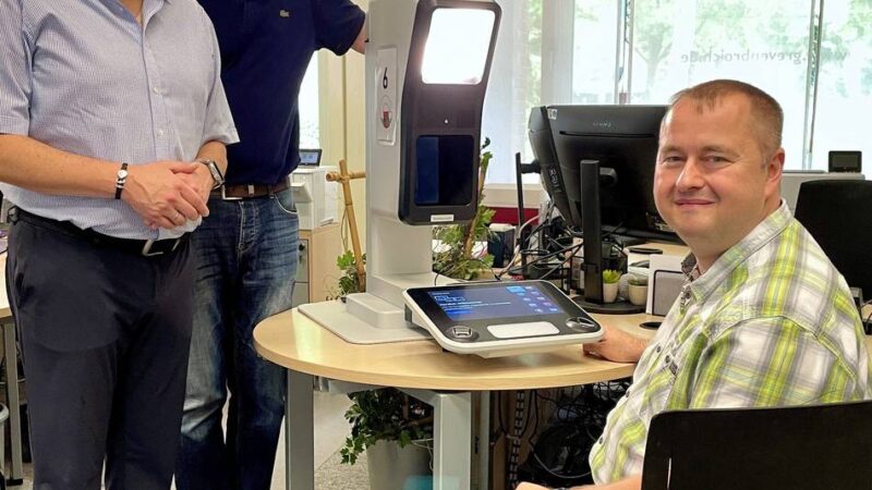 Digitale Passbilder in Grevenbroich: Neue Fotogeräte im Bürgerbüro sind einsatzbereit