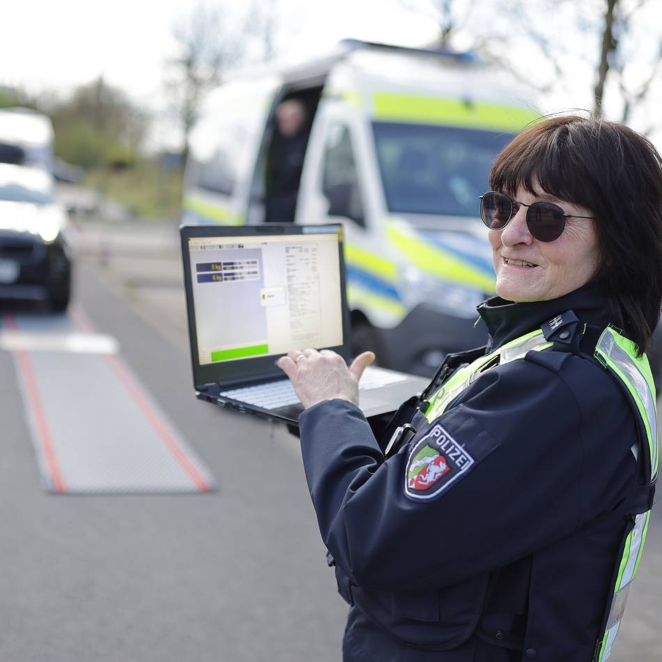 Aktion der Kreispolizei Mettmann: Wohnmobile kommen wieder auf die Waage