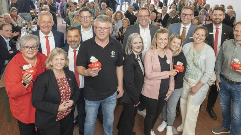 31.000 Euro für Sonsbecker Vereine: Warum drei junge Mütter beim Ehrenamtsforum umjubelt wurden