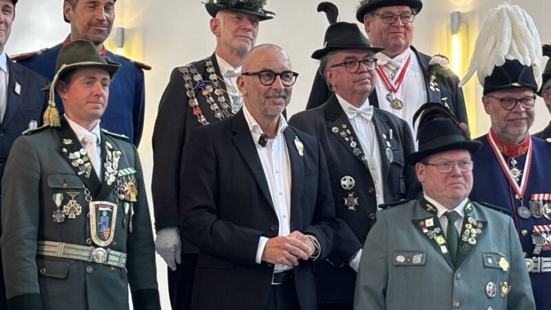 Aktion im Neusser Zeughaus: Ein königliches Video für mehr Blutspenden