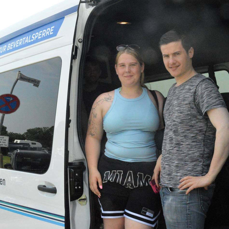Neue Buslinie der OVAG zur Bever-Talsperre in Hückeswagen: Alle haben das gleiche Ziel – ans Wasser und in die Natur