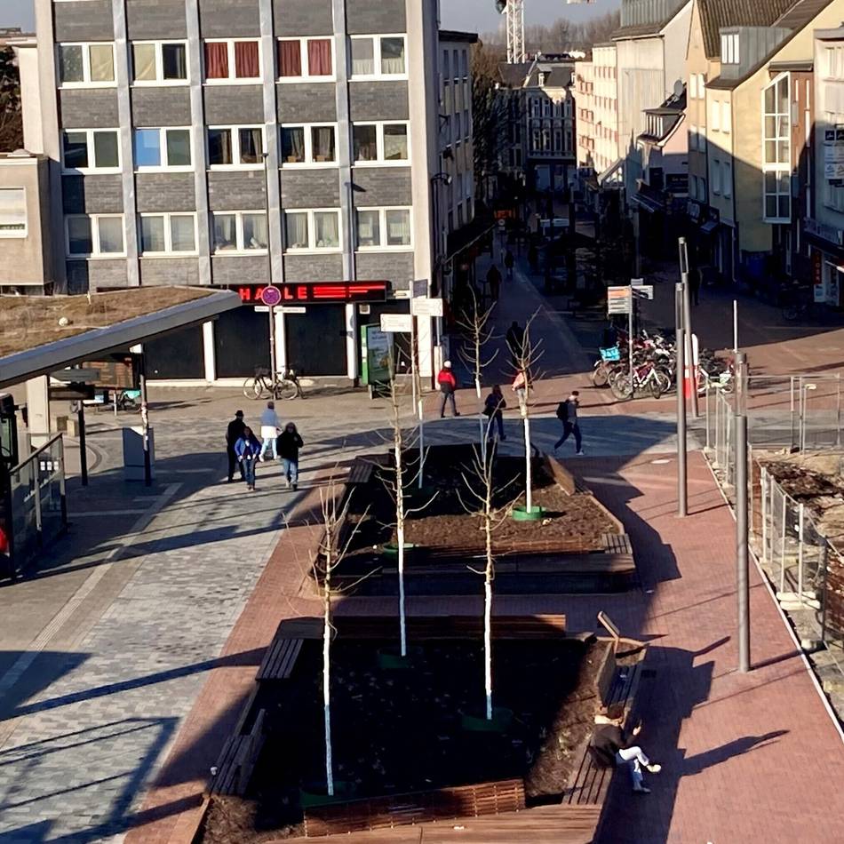 Polizei beruhigt Streithähne in Leverkusen: Männer prügeln sich in Opladen – auch mit Baseballschläger