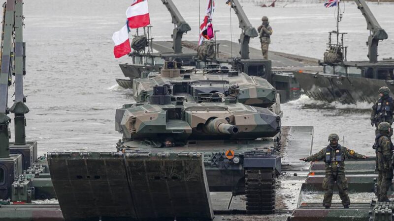 Kampfflugzeuge, Panzer und Schwimmbrücken im Kreis Kleve: Großübung der Streitkräfte am Rhein geplant