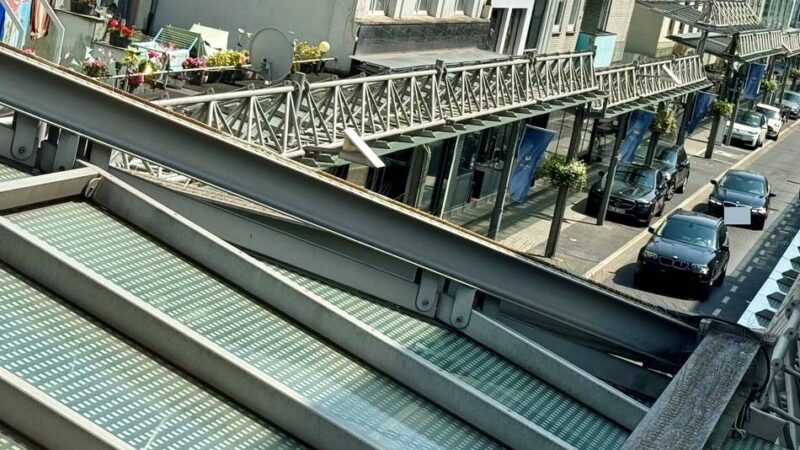 Verkehrsbehinderungen in Krefeld: Königstraße wird zwei Wochen lang morgens voll gesperrt