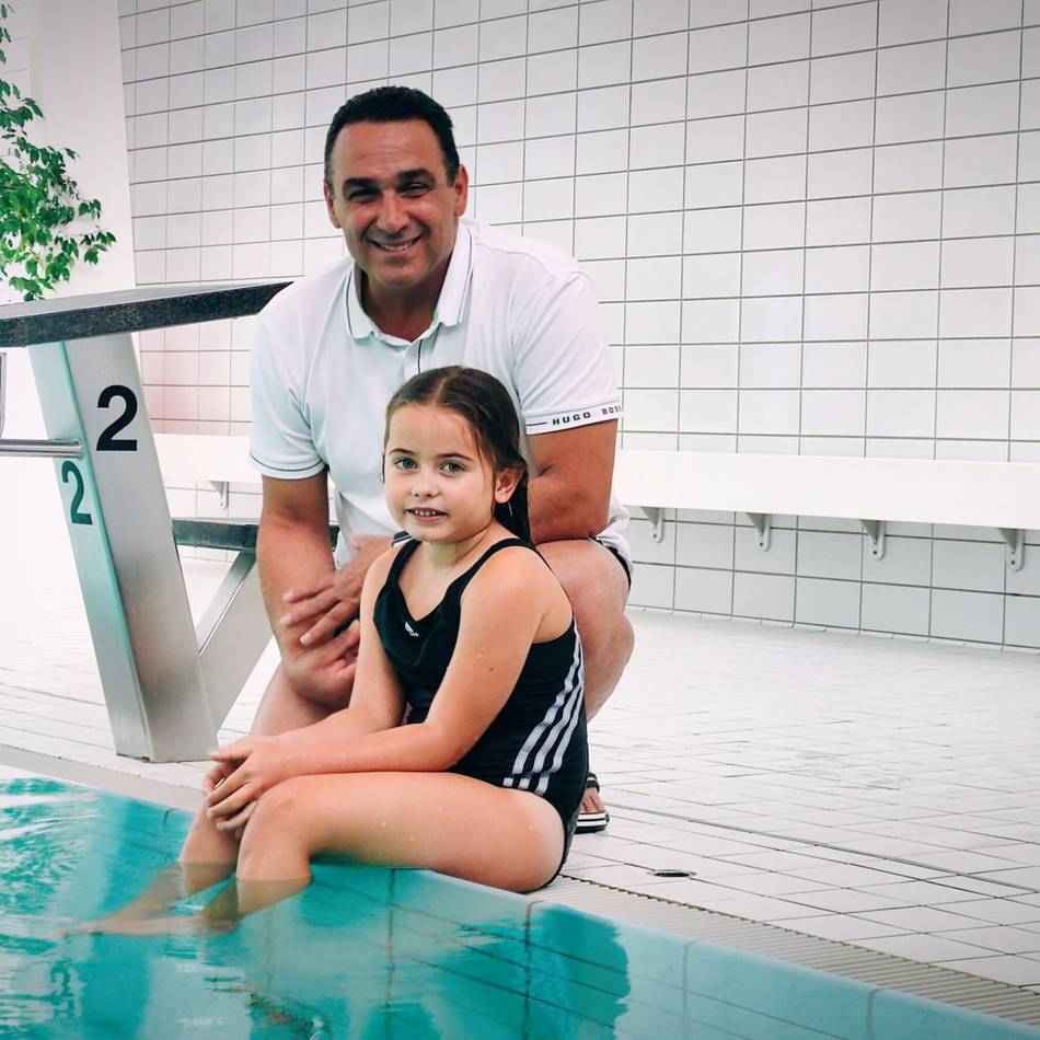 Anna Brandenburg: Goldenes Schwimmabzeichen mit sechs Jahren