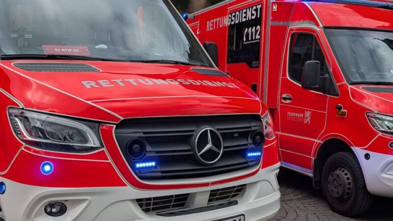 Unfall in Düsseldorf-Derendorf: Fußgängerin von Auto erfasst und schwer verletzt